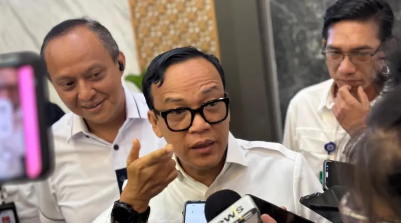 Menaker Sindir Banyak Pengusaha Hanya Kejar Profit, Buruh Dianggap Obyek: Analisis Mendalam tentang Kritik terhadap Praktik Ketenagakerjaan di Indonesia