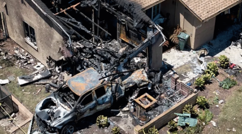 Pesawat Jatuh di Perumahan Keluarga Militer AS di San Diego: Tragedi yang Menewaskan Sedikitnya Dua Orang