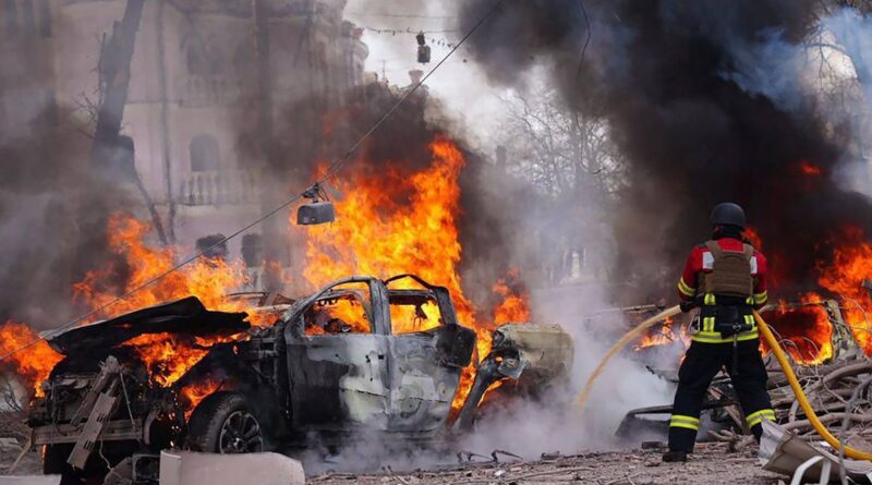 Rudal dan Drone Rusia Bombardir Ukraina: Awal dari Serangan Balasan?