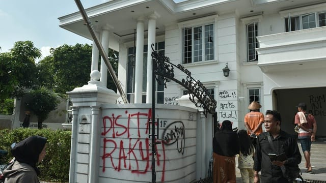 Uya Kuya Tegang Temui Terduga Pelaku Penjarahan Rumahnya