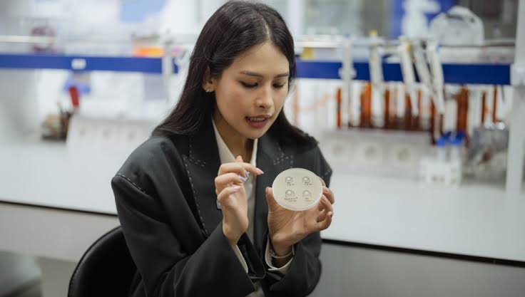 Maudy Ayunda dan ITB Resmi Ajukan Paten Skincare: Fakta Lengkap Inovasi PolyAcNix